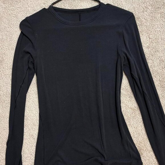 Lululemon Women's Black Shirt - Picture 2 of 2